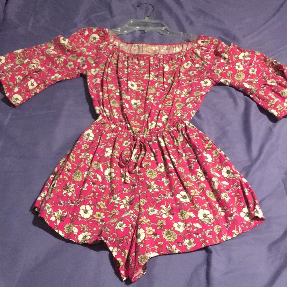 Hollister Pink Floral Romper Size XS